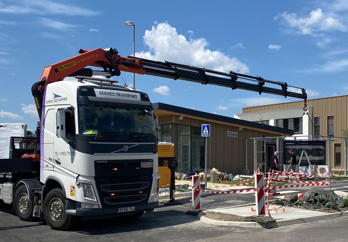 HIAB Sign Delivery Uk to France