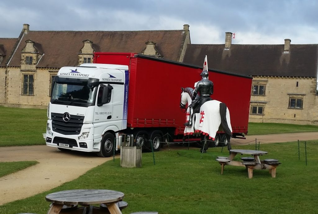 Transport & Delivering statue of Horse