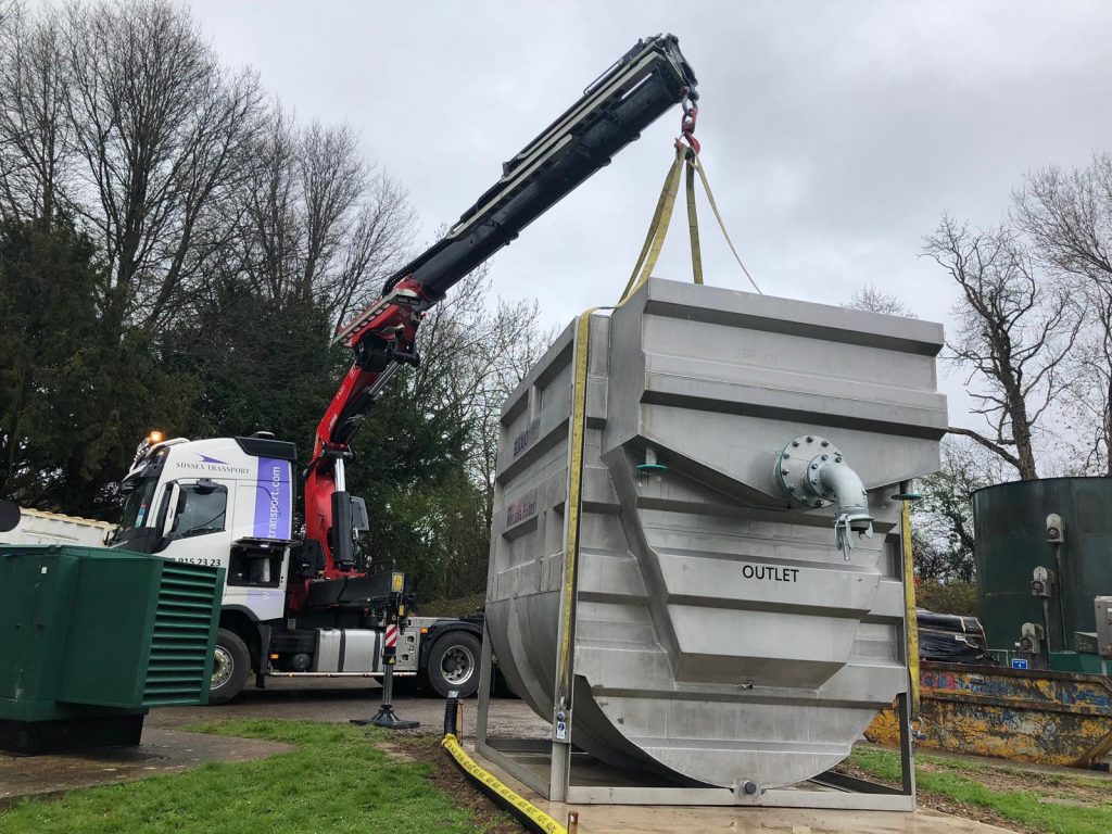 steel water tank transport