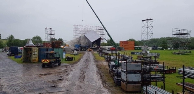 glastonbury stage